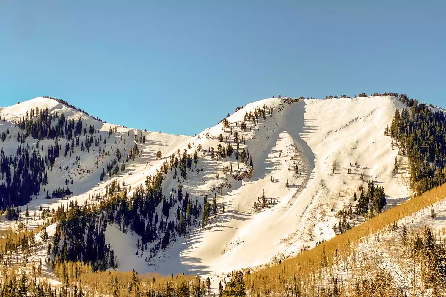 These Popular Utah Resorts Are a Spring Skier’s Dream — With Abundant Snowfall and Après for Days